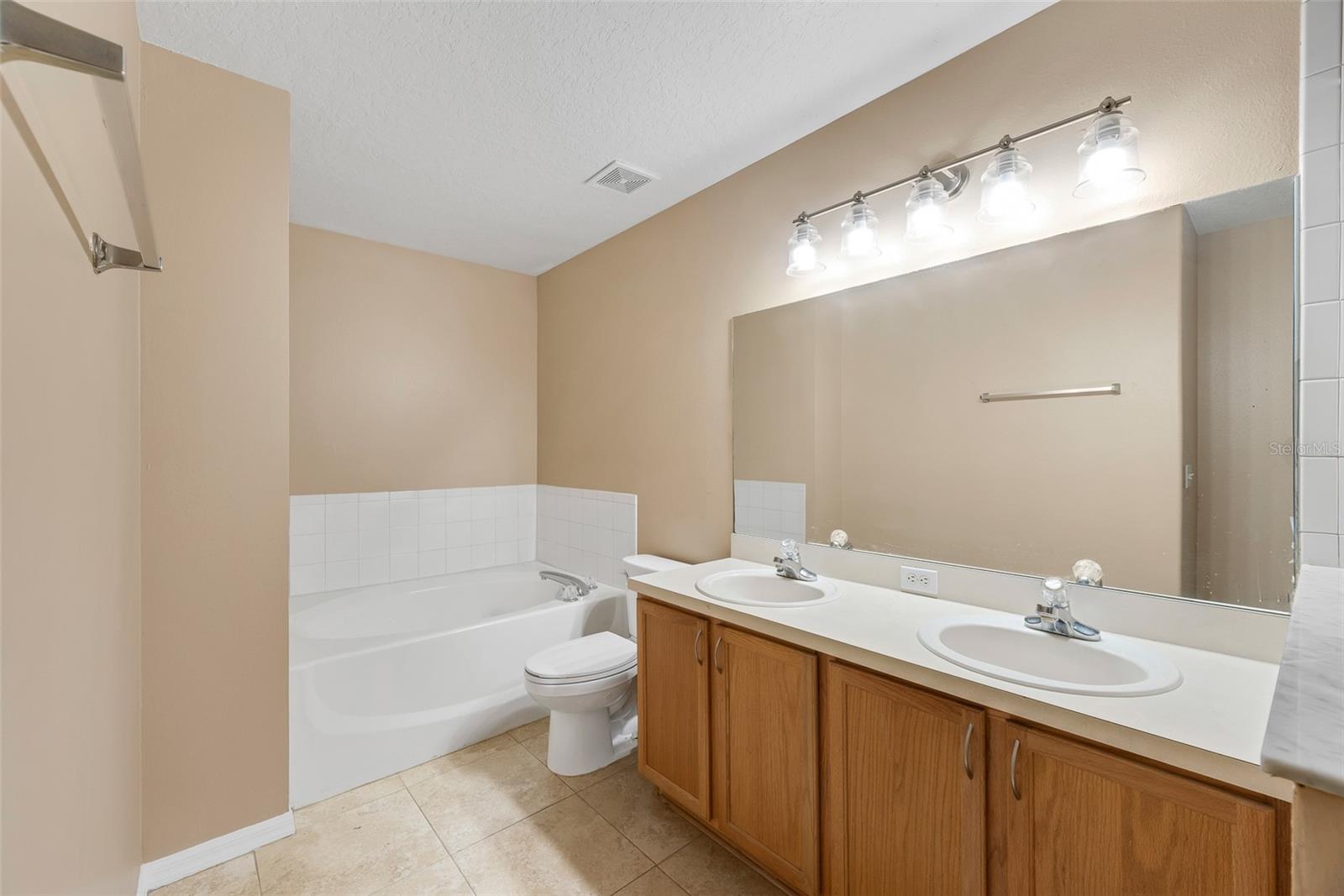 10615 DAWNS LIGHT DR, RIVERVIEW, FL, 33578
