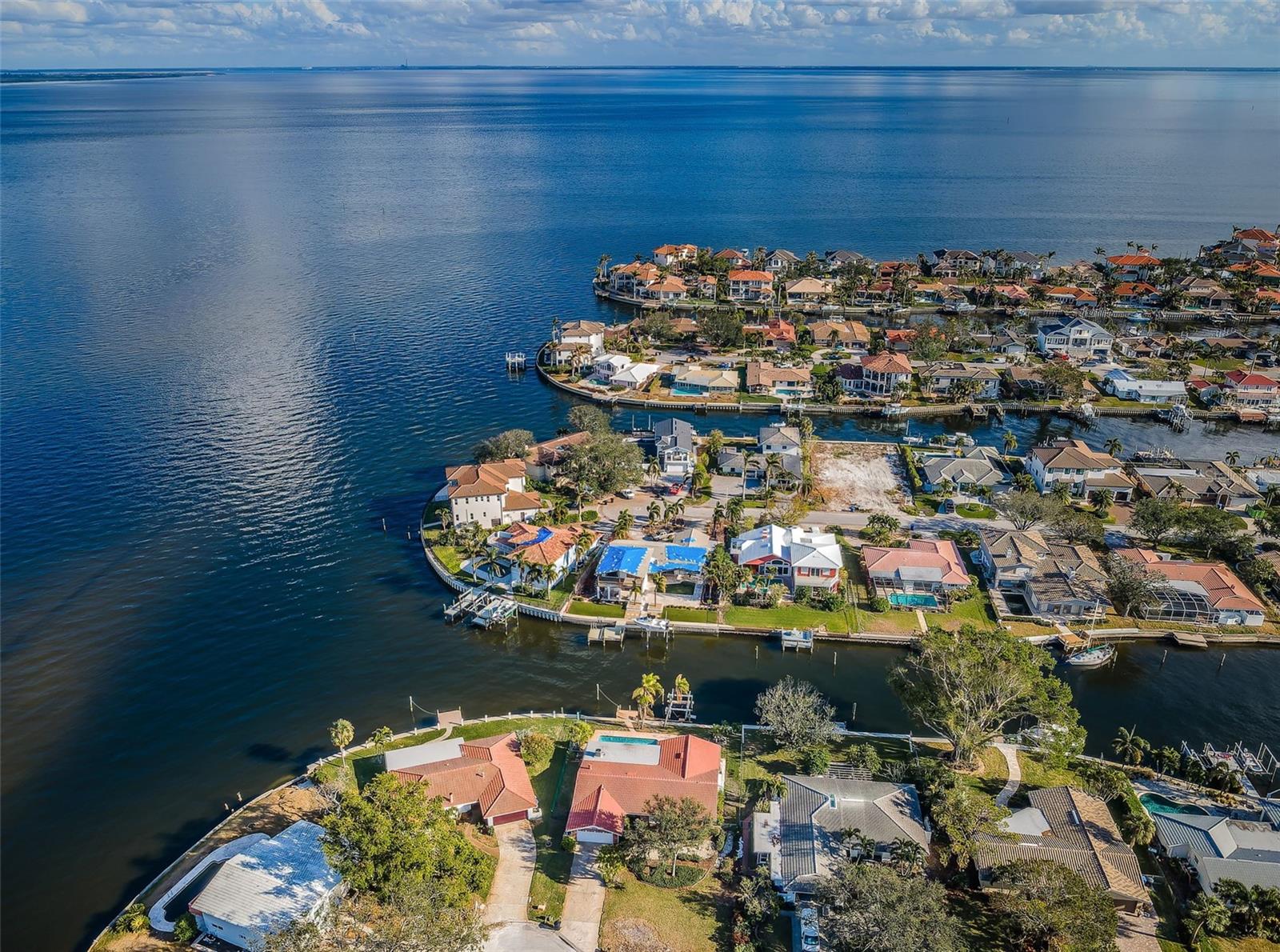 2084 IOWA AVE NE, ST PETERSBURG, FL, 33703