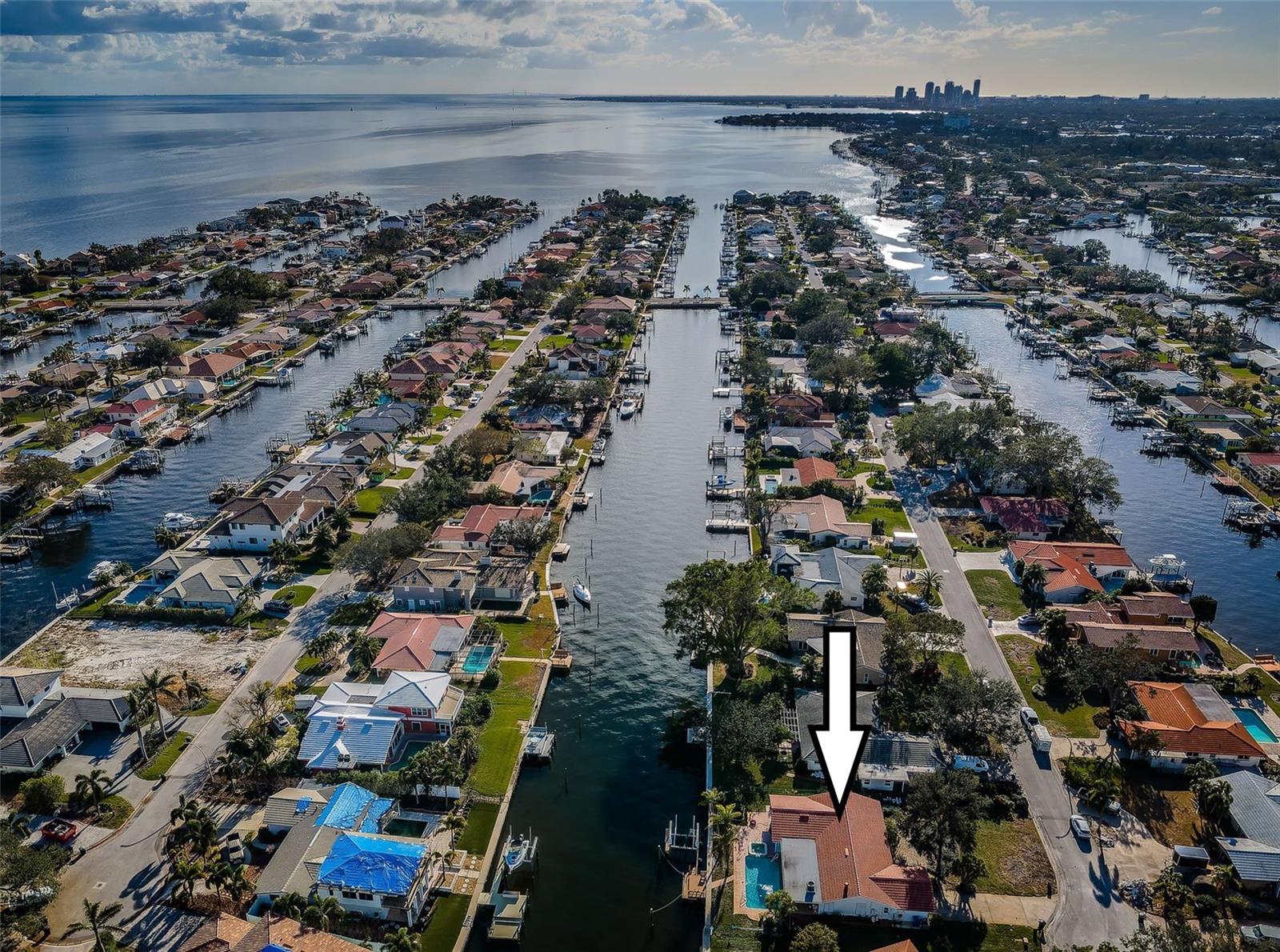 2084 IOWA AVE NE, ST PETERSBURG, FL, 33703