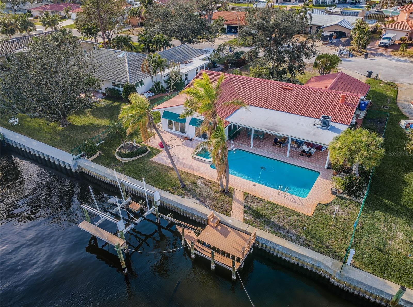 2084 IOWA AVE NE, ST PETERSBURG, FL, 33703