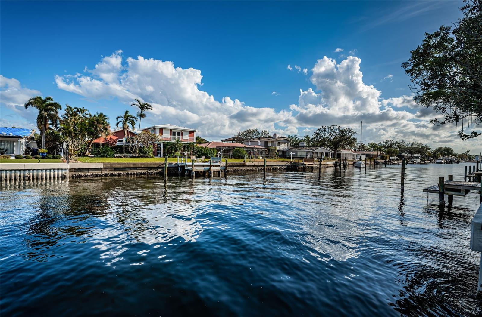 2084 IOWA AVE NE, ST PETERSBURG, FL, 33703
