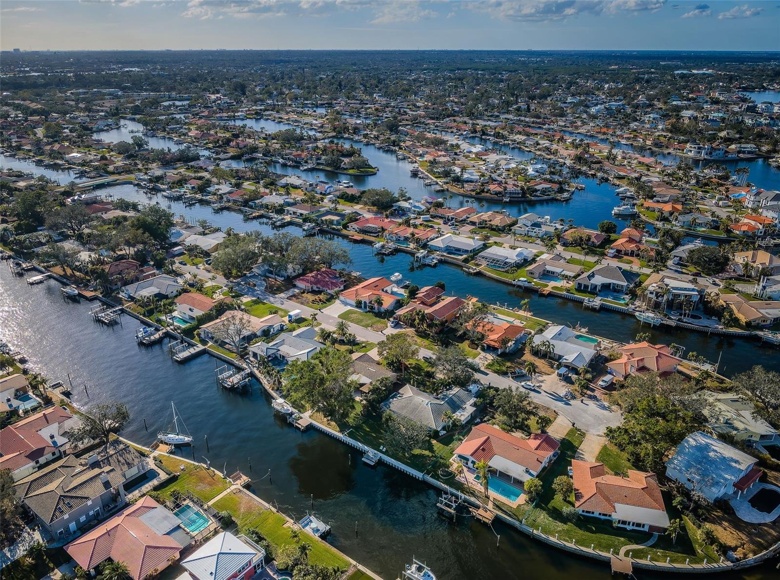 2084 IOWA AVE NE, ST PETERSBURG, FL, 33703