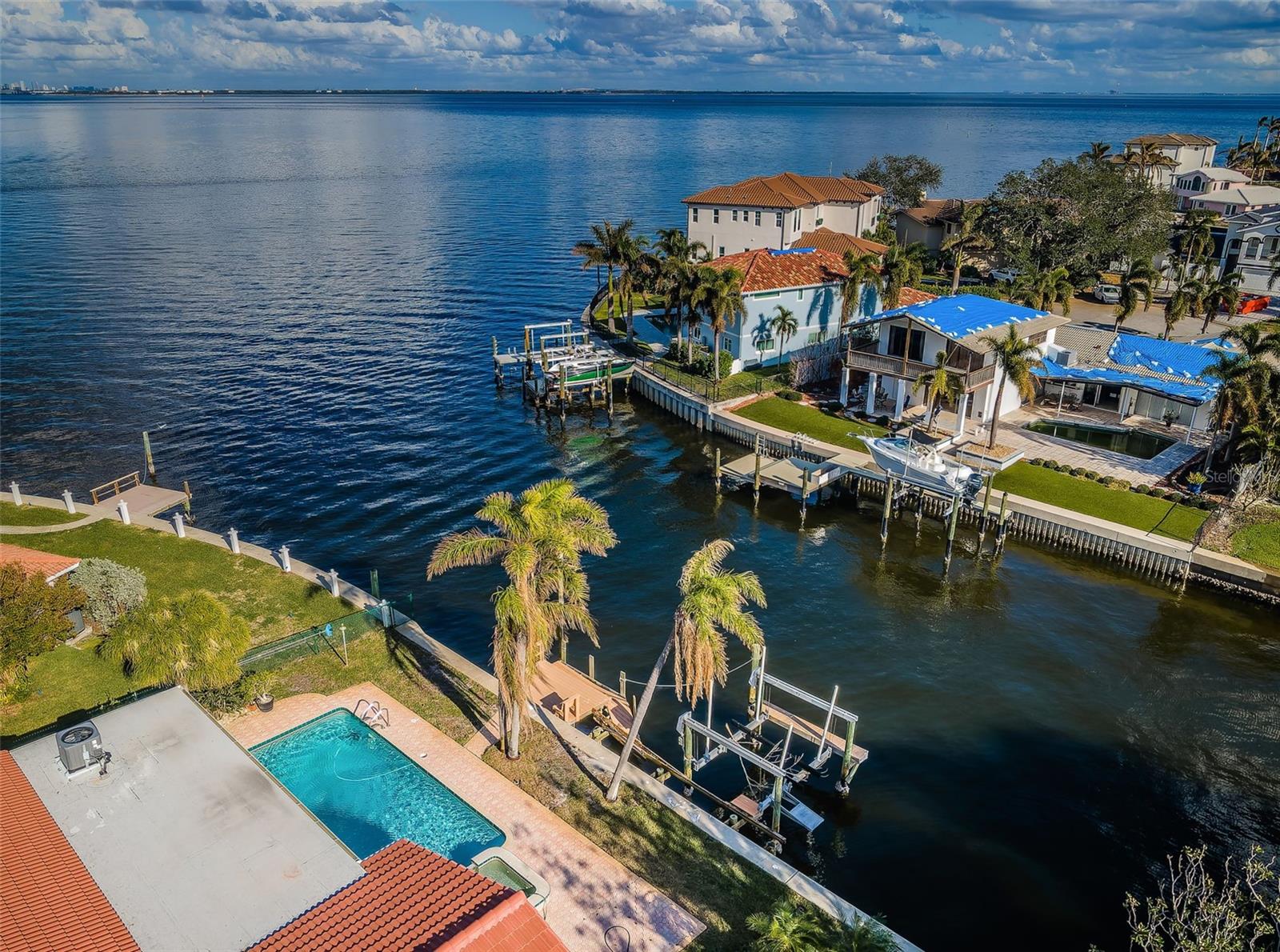 2084 IOWA AVE NE, ST PETERSBURG, FL, 33703