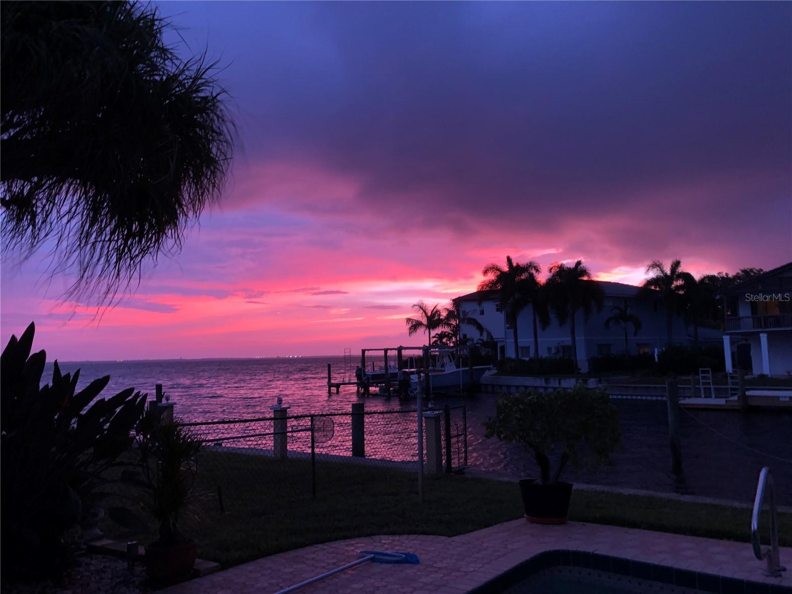 2084 IOWA AVE NE, ST PETERSBURG, FL, 33703