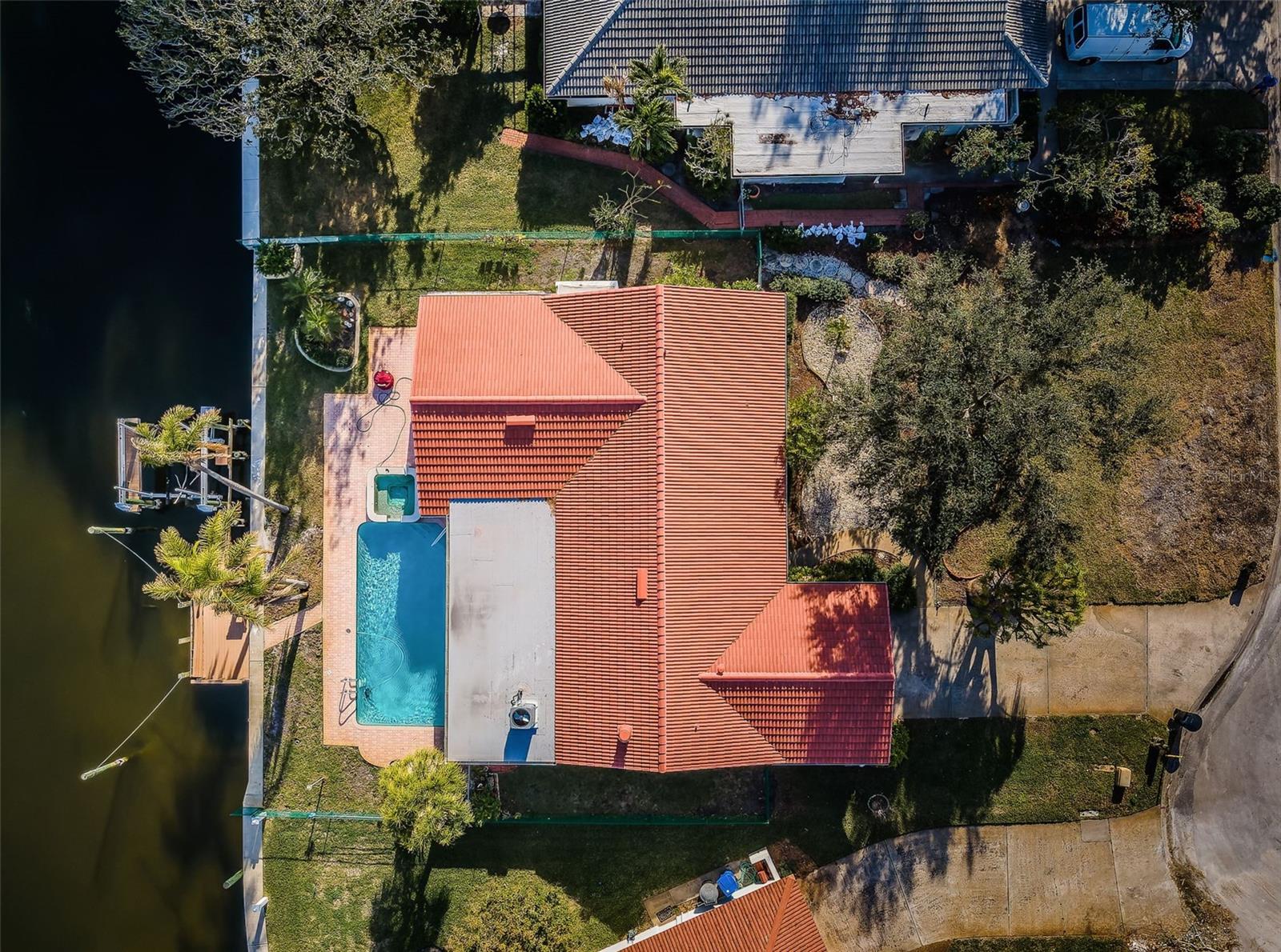 2084 IOWA AVE NE, ST PETERSBURG, FL, 33703