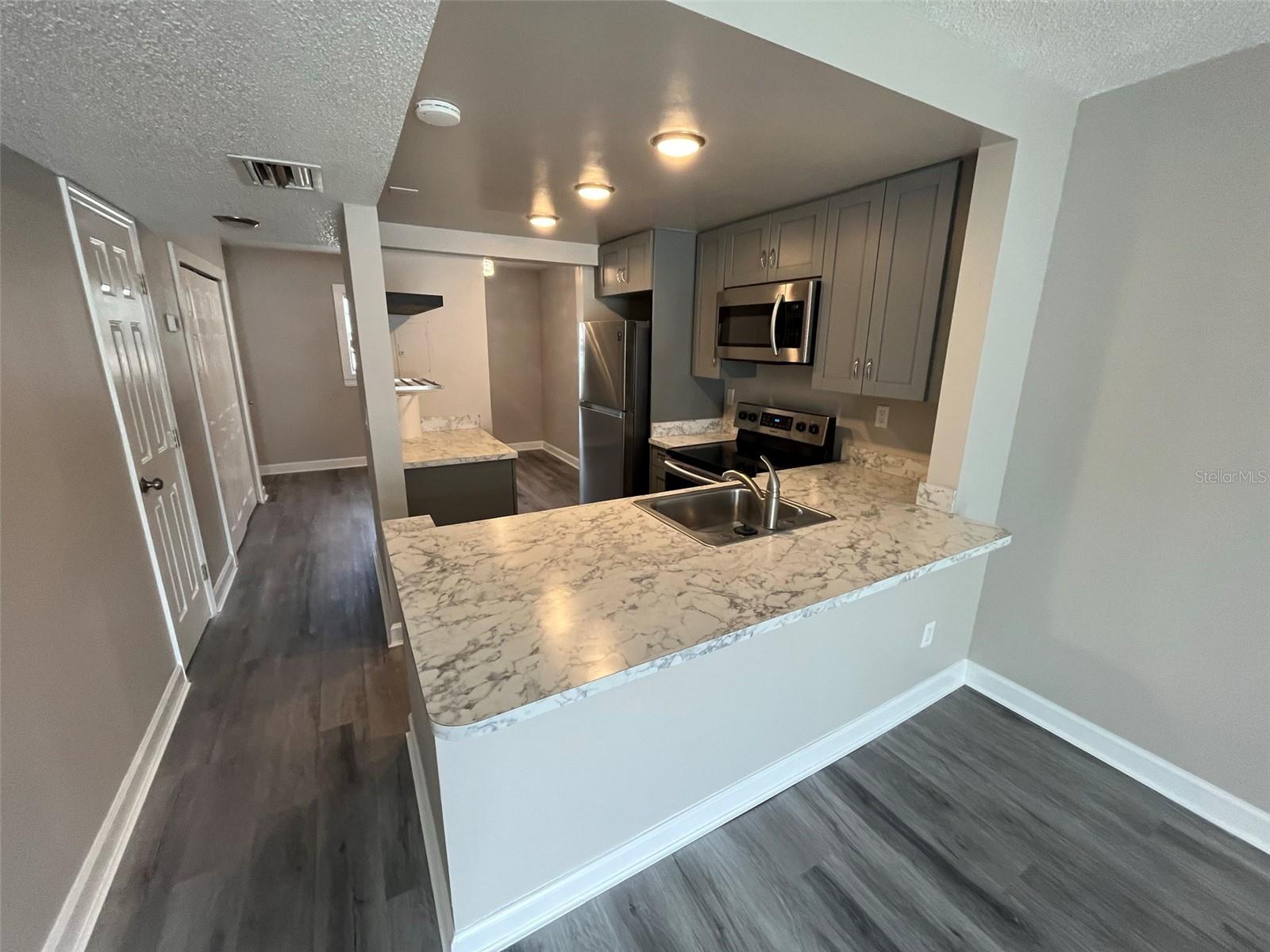 705 RUSSELL LN #212, BRANDON, FL, 33510