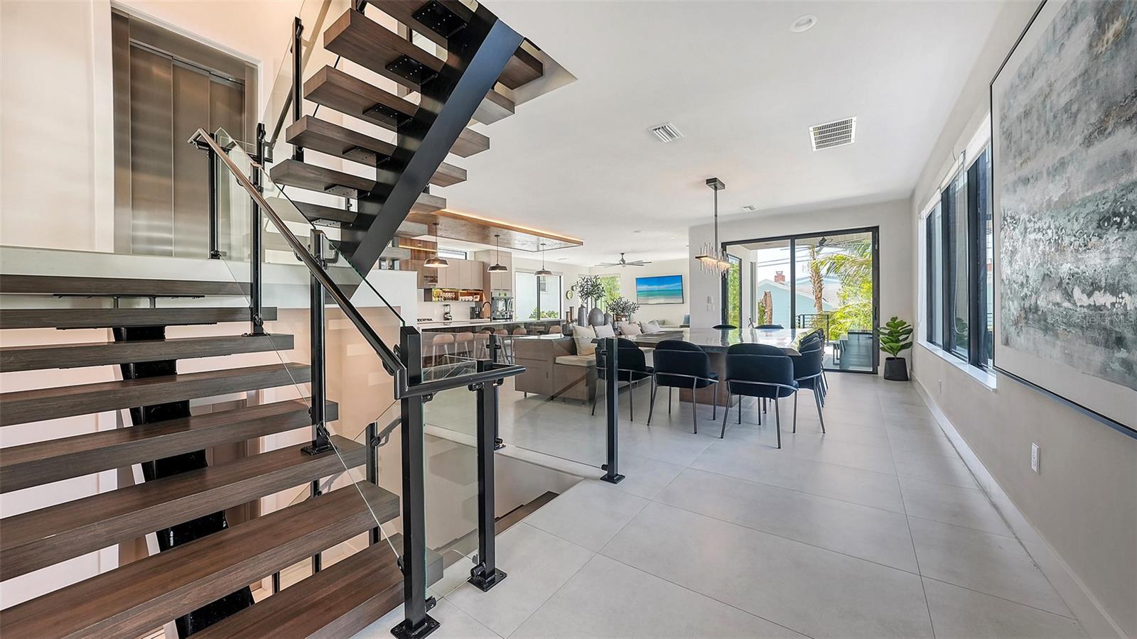 200 GARFIELD DR, SARASOTA, FL, 34236