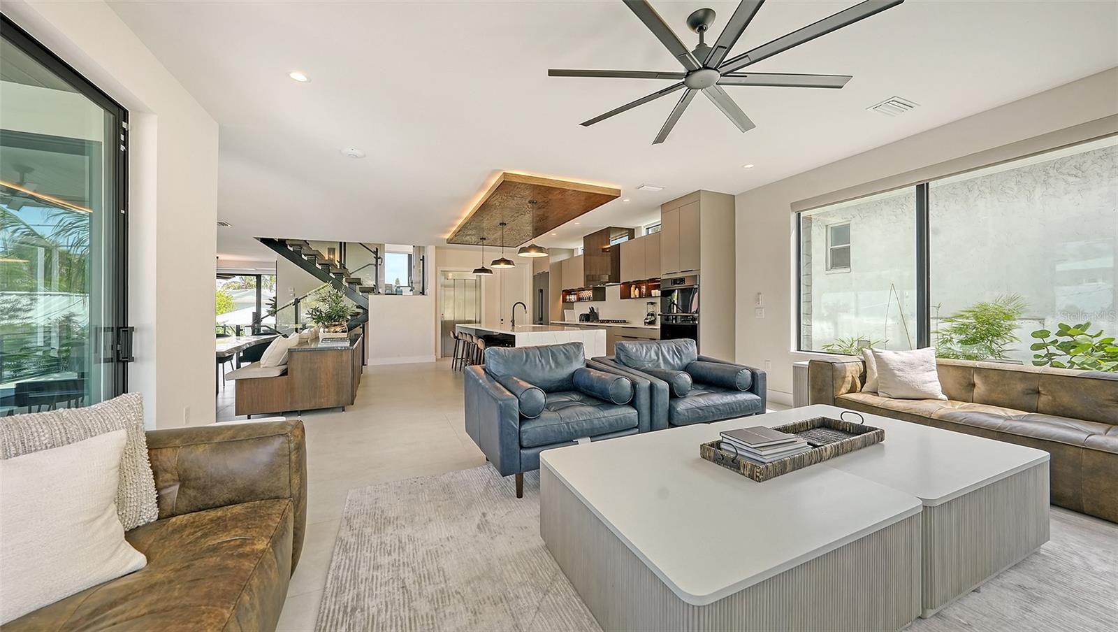200 GARFIELD DR, SARASOTA, FL, 34236
