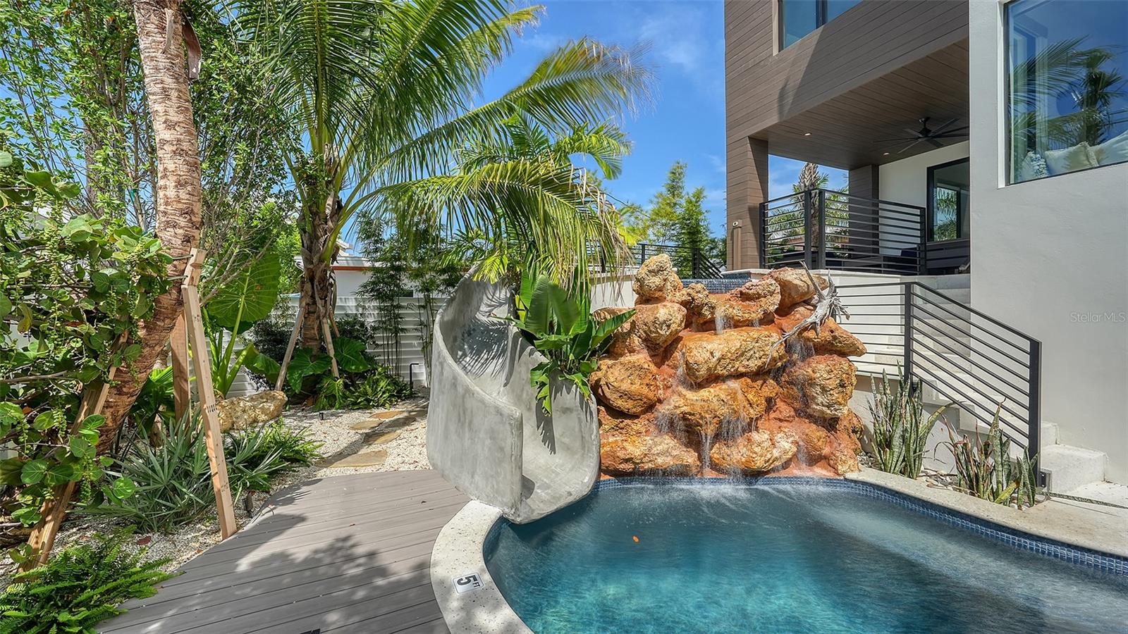 200 GARFIELD DR, SARASOTA, FL, 34236