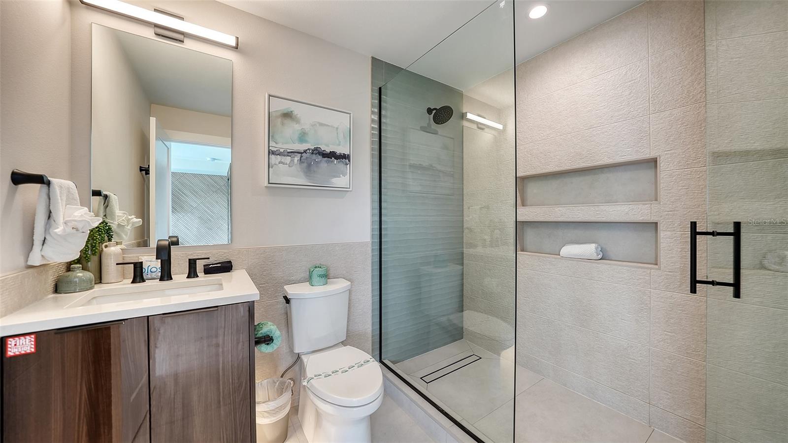 200 GARFIELD DR, SARASOTA, FL, 34236