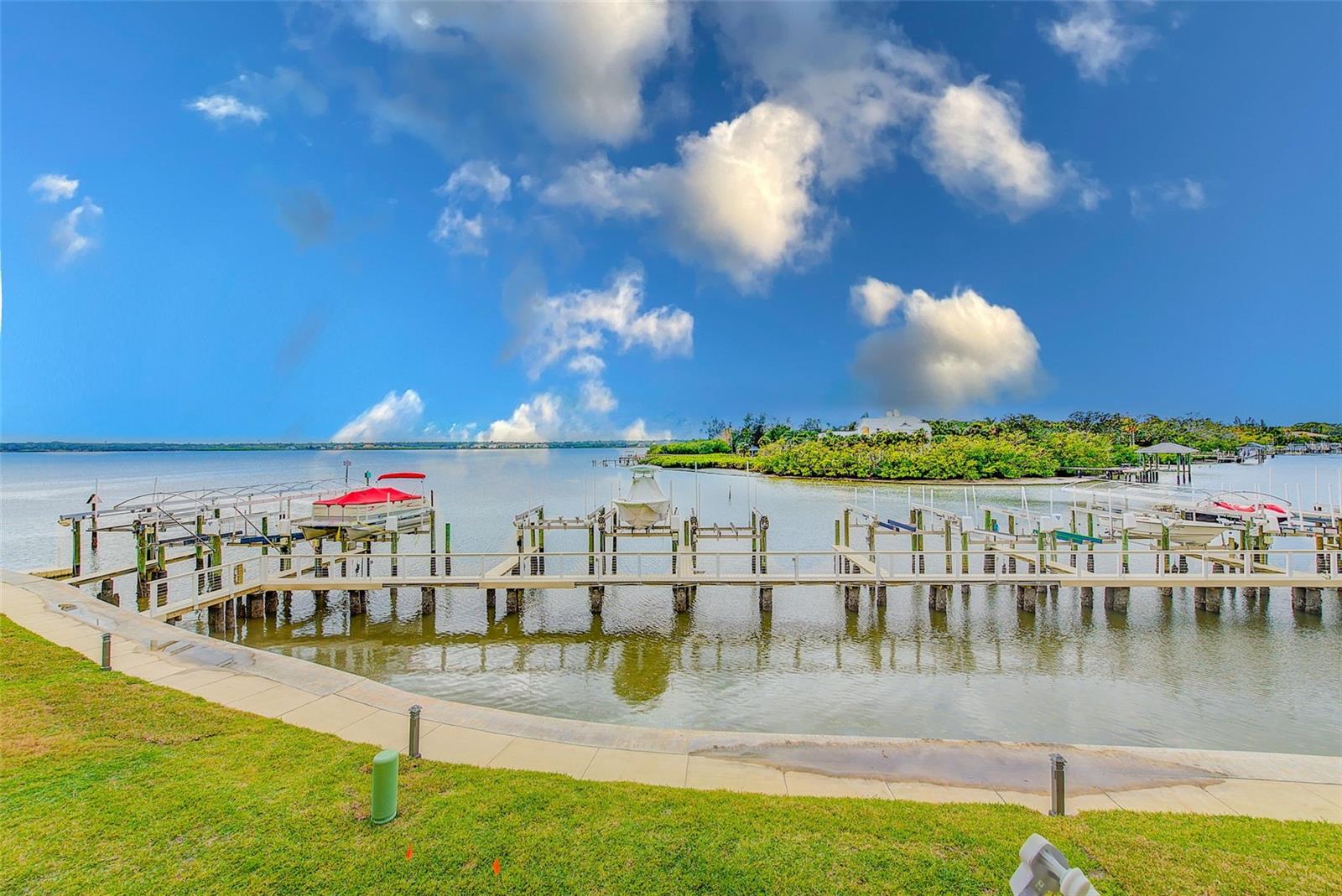 150 BRENT CIR, OLDSMAR, FL, 34677