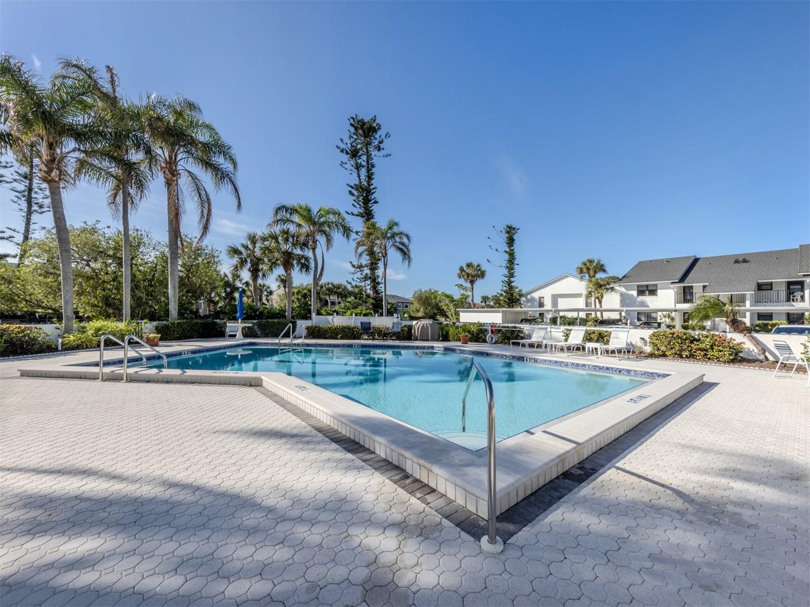1100 CAPRI ISLES BLVD #221, VENICE, FL, 34292