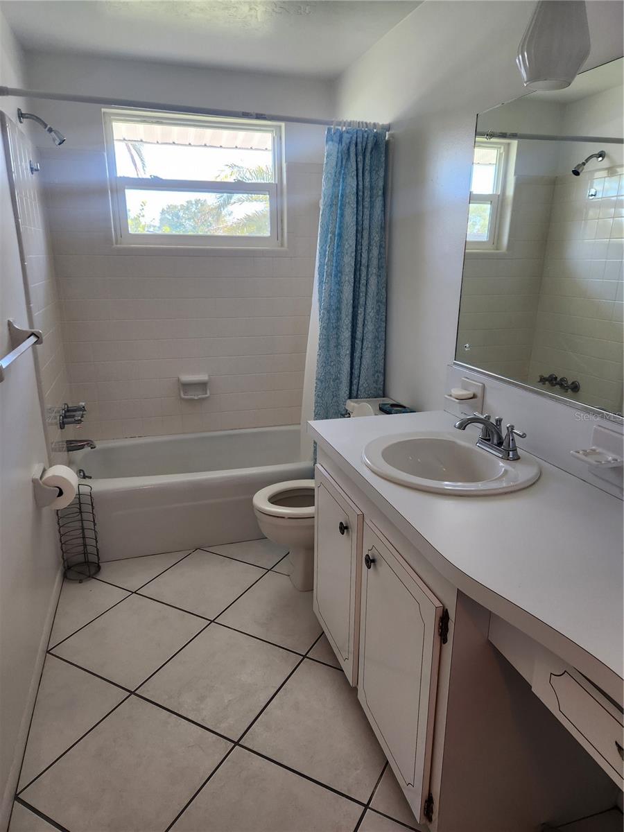 7352 CASS CIR, SARASOTA, FL, 34231