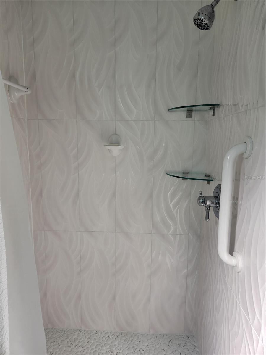 7352 CASS CIR, SARASOTA, FL, 34231