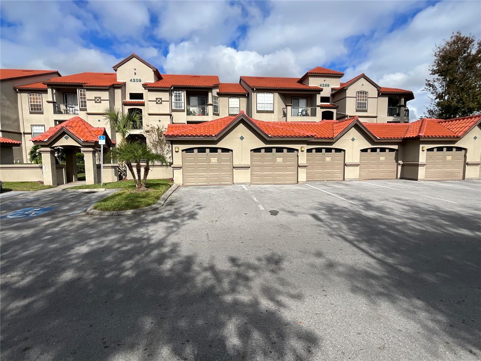 4209 WOODSTORKS WALK WAY #1111, LUTZ, FL, 33558