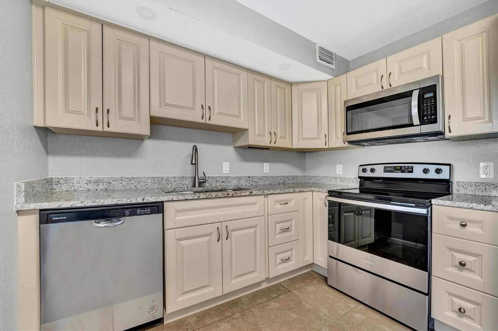 7345 ROYAL PALM DR, NEW PORT RICHEY, FL, 34652