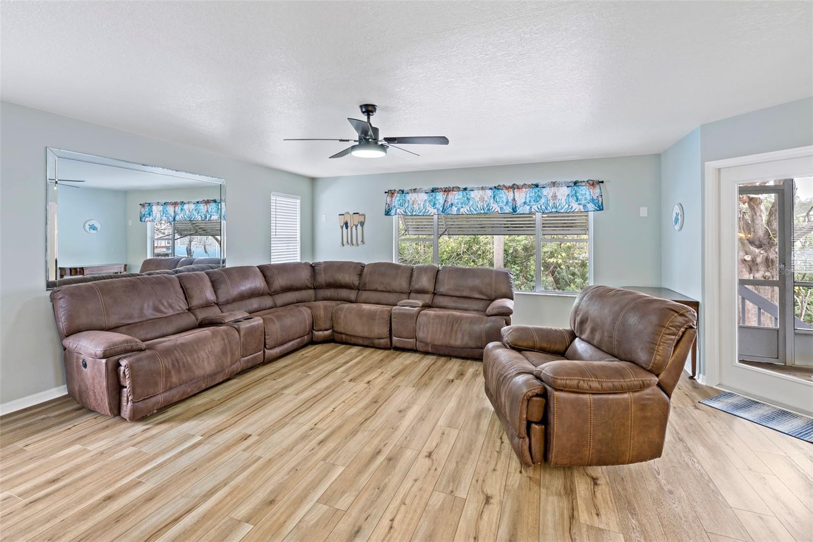 5553 DARLENE ST, WEEKI WACHEE, FL, 34607