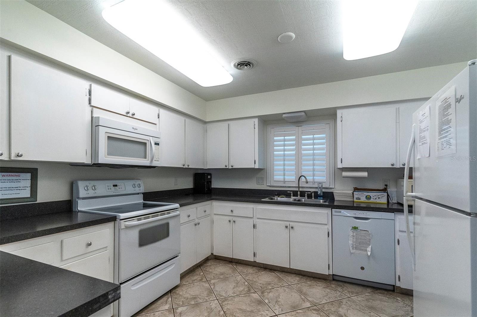 155 BLUFF VIEW DR #103, BELLEAIR BLUFFS, FL, 33770