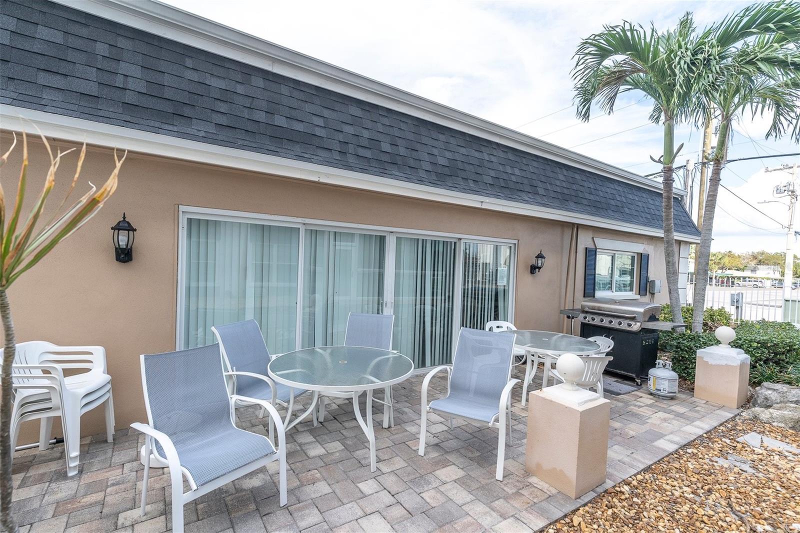155 BLUFF VIEW DR #103, BELLEAIR BLUFFS, FL, 33770
