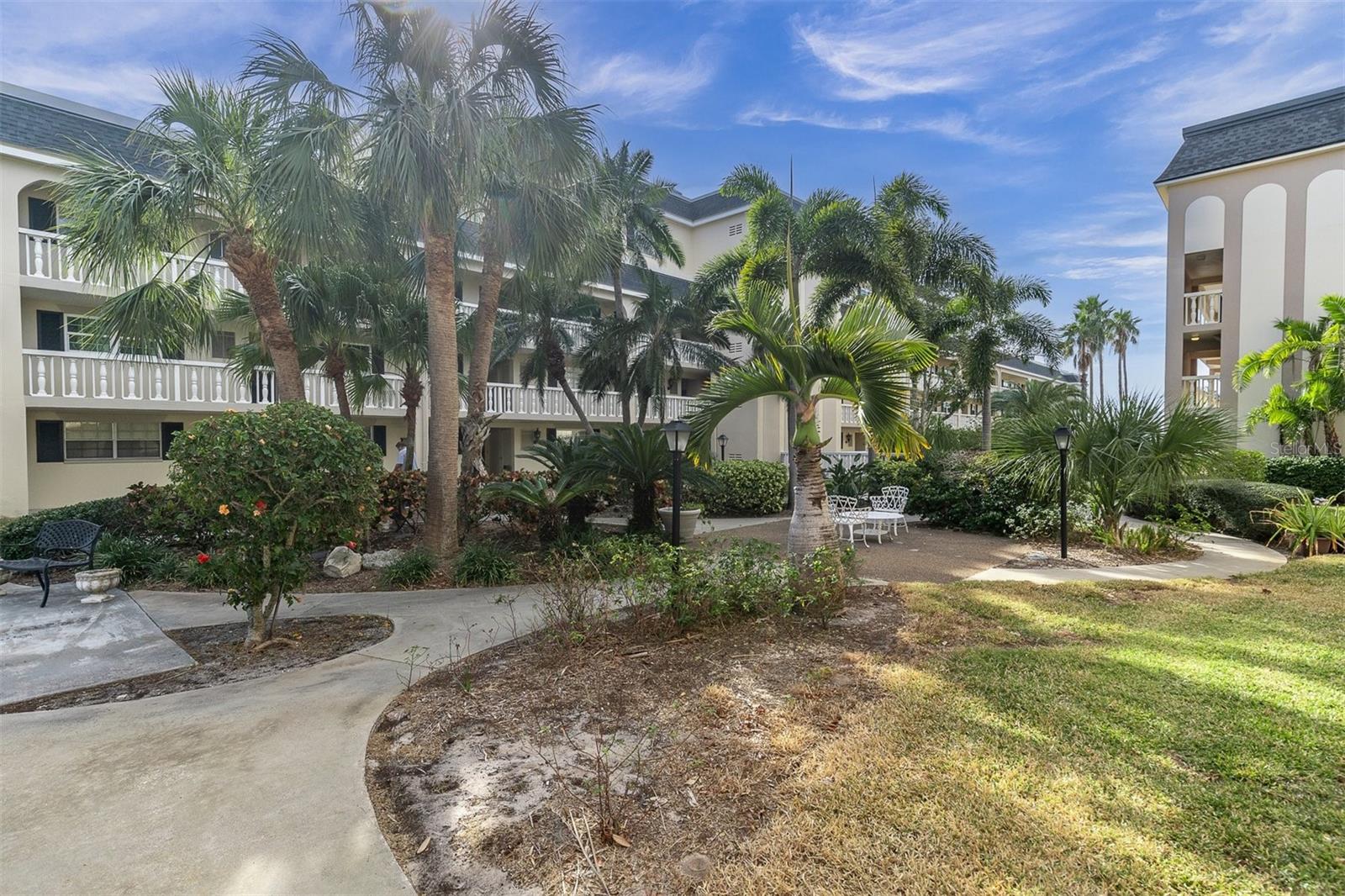 155 BLUFF VIEW DR #103, BELLEAIR BLUFFS, FL, 33770
