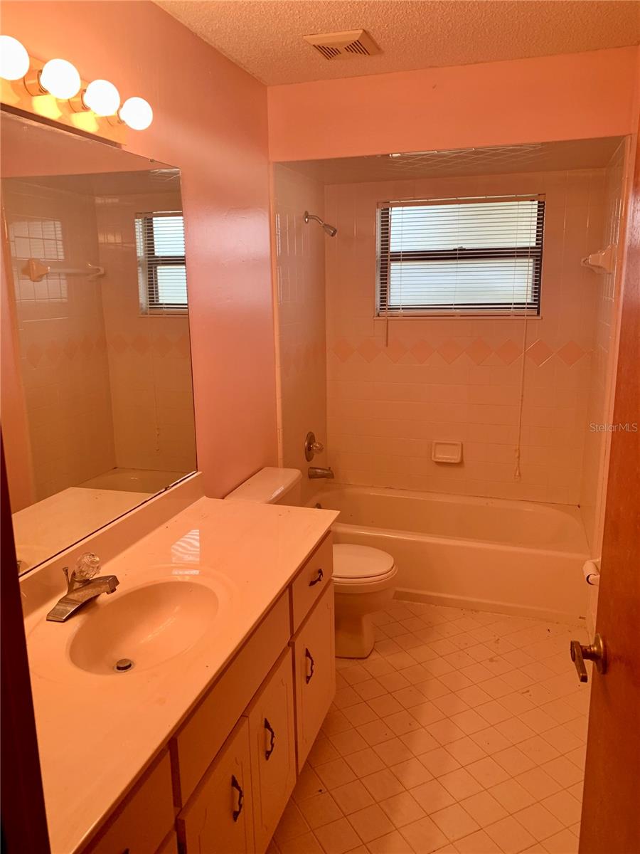 53 BARRINGTON DR, PALM COAST, FL, 32137