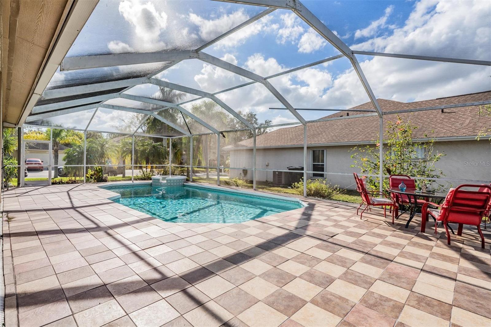 10037 OASIS PALM DR, TAMPA, FL, 33615