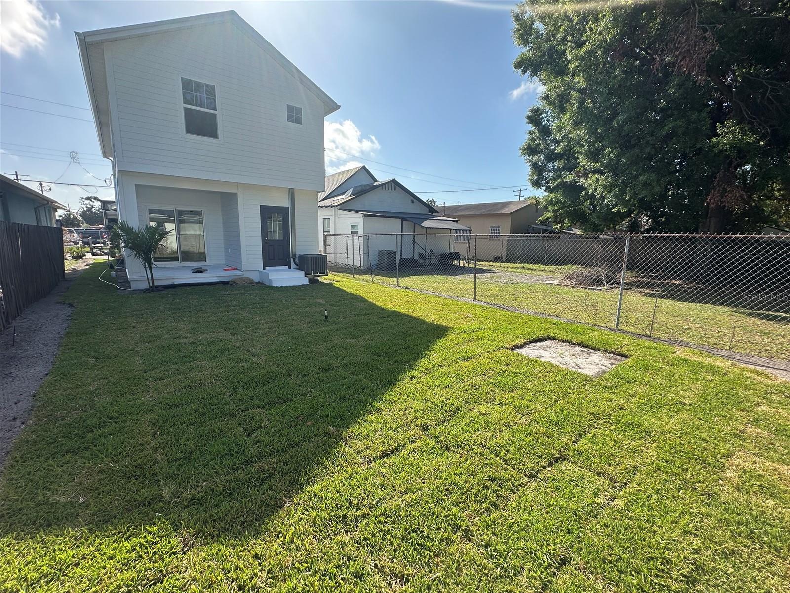 1910 N TAMPANIA AVE, TAMPA, FL, 33607