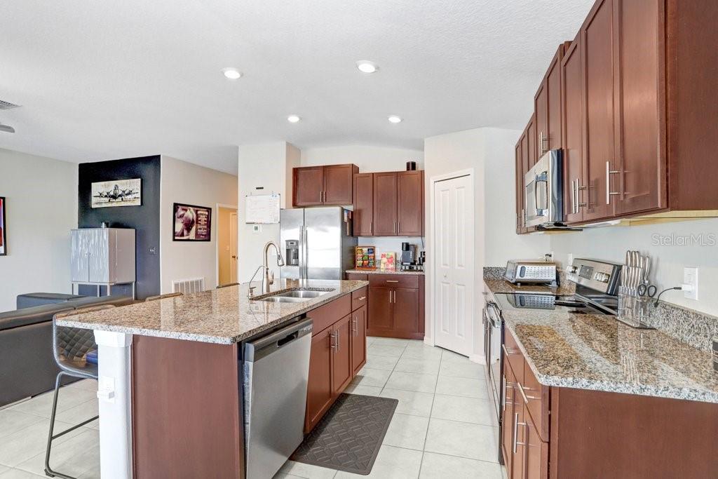 13625 WILD GINGER ST, RIVERVIEW, FL, 33579