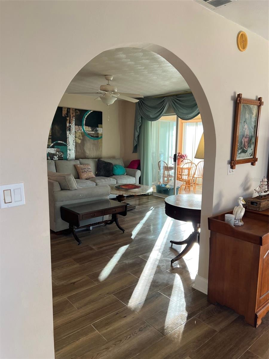 207 FAIRGREEN AVE, NEW SMYRNA BEACH, FL, 32168