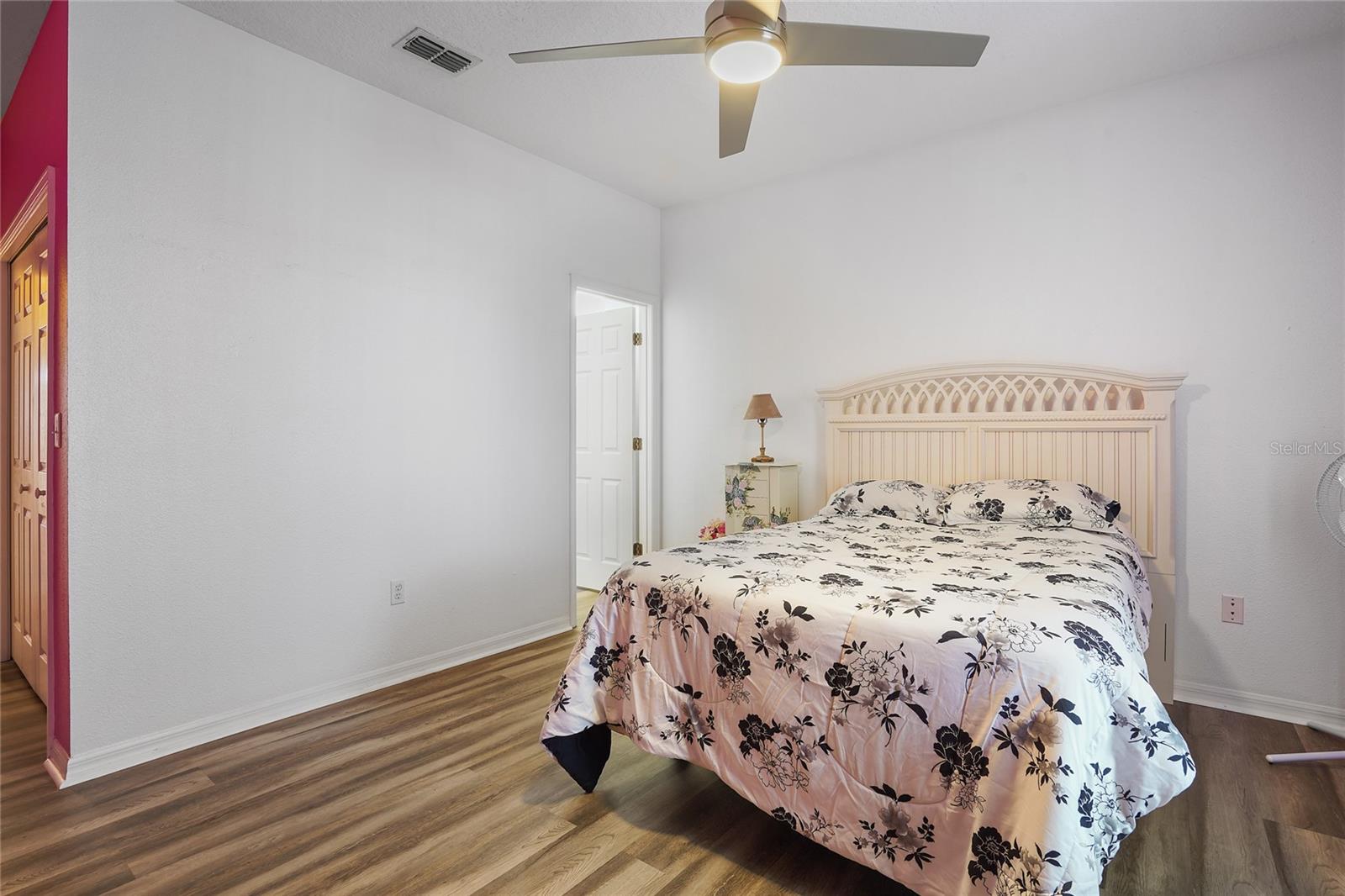 6212 ABBOTT STATION DR, ZEPHYRHILLS, FL, 33543