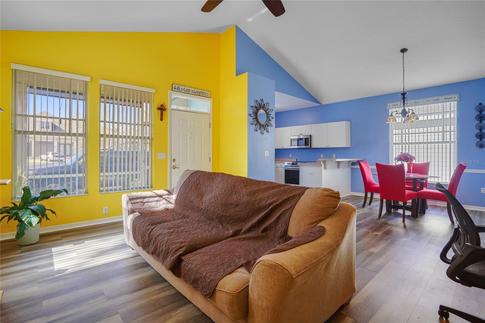 6212 ABBOTT STATION DR, ZEPHYRHILLS, FL, 33543