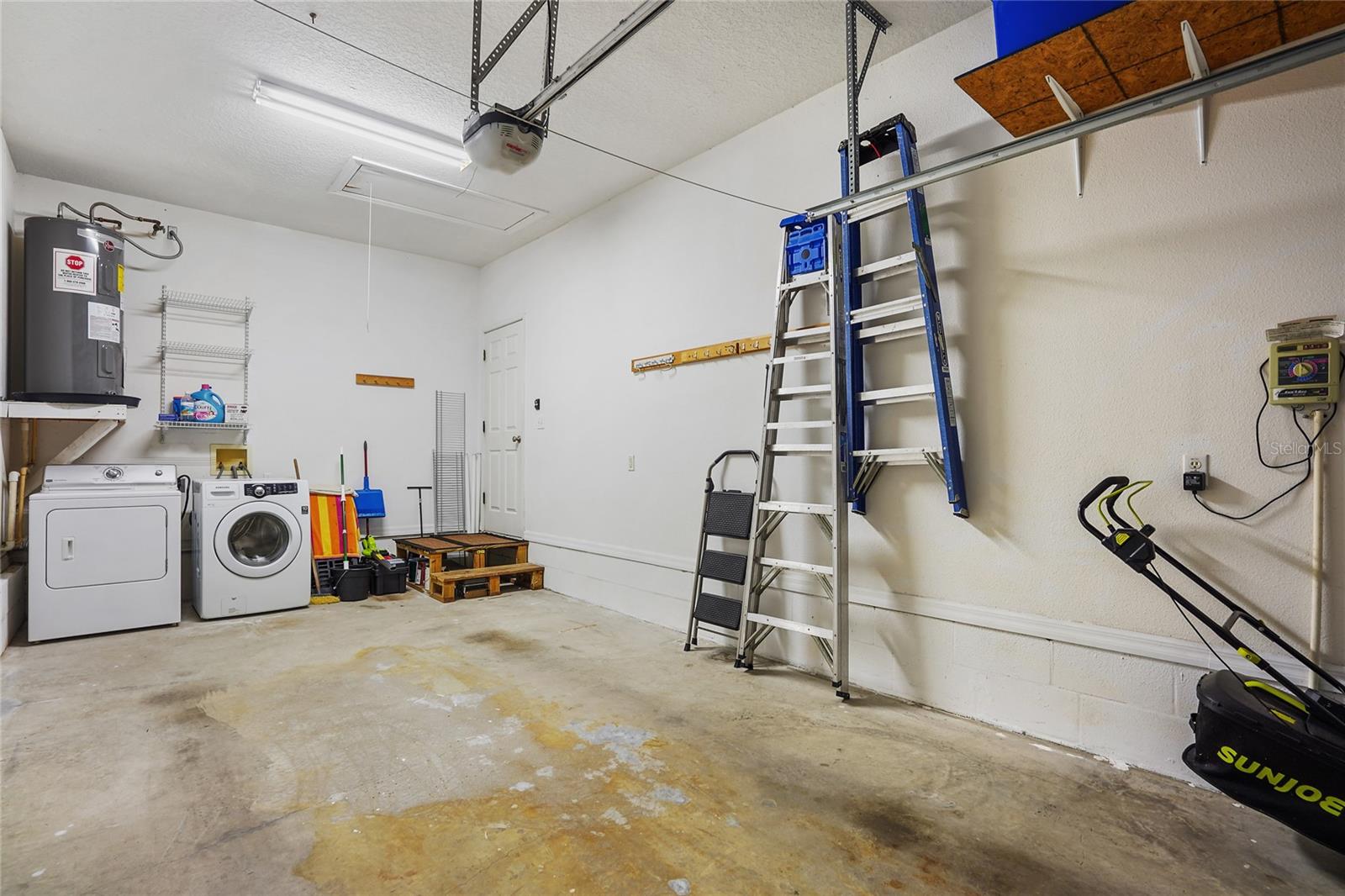 6212 ABBOTT STATION DR, ZEPHYRHILLS, FL, 33543