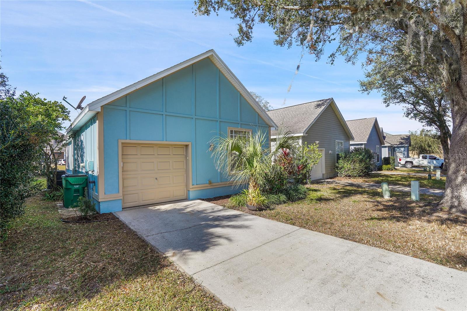 6212 ABBOTT STATION DR, ZEPHYRHILLS, FL, 33543