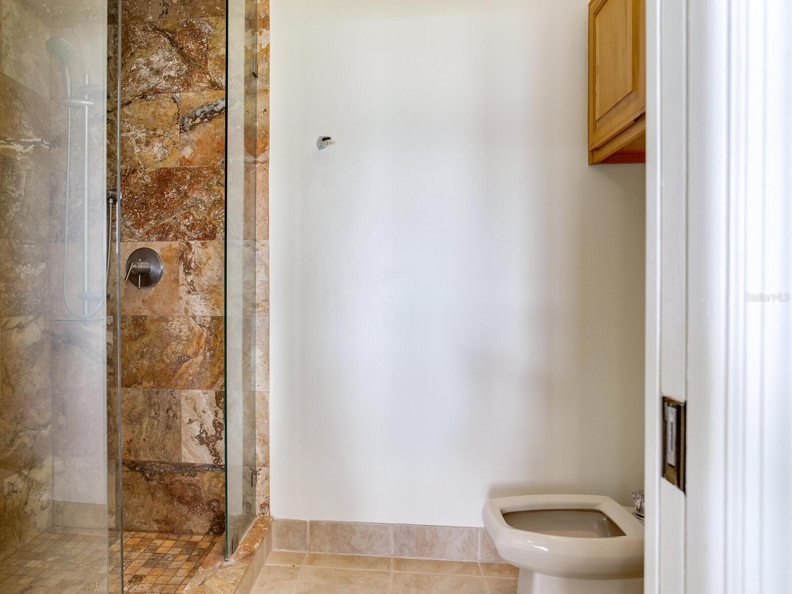 TB8331369 Property Photo