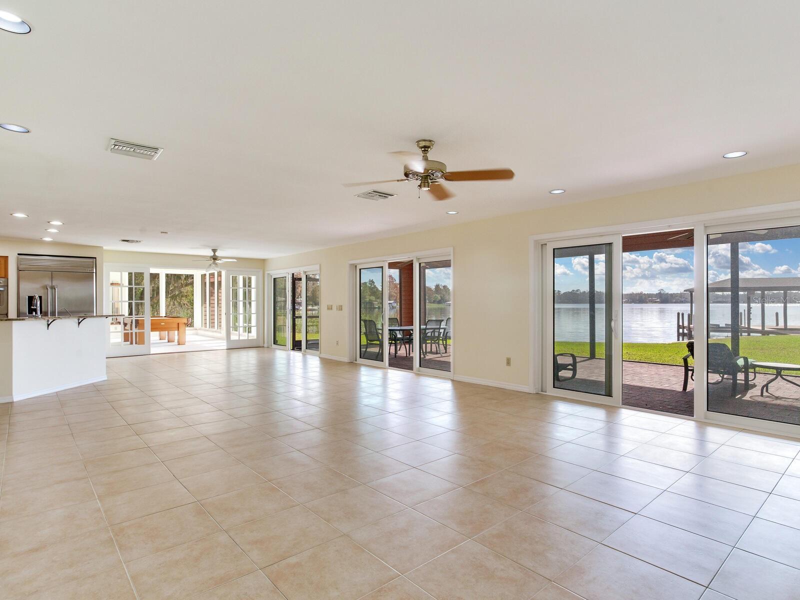 TB8331369 Property Photo