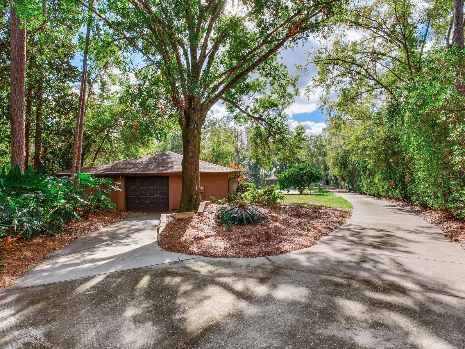 TB8331369 Property Photo