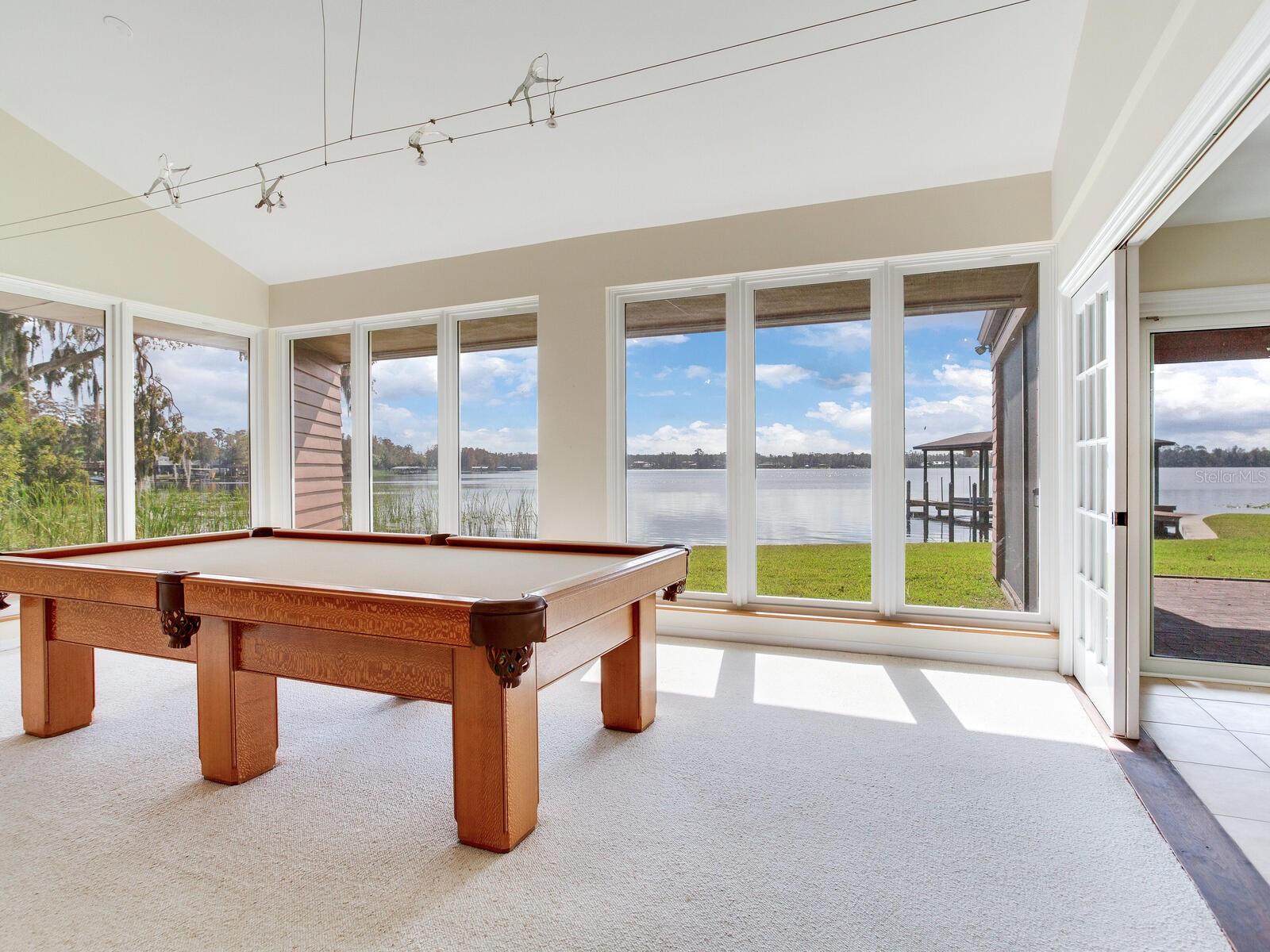 TB8331369 Property Photo