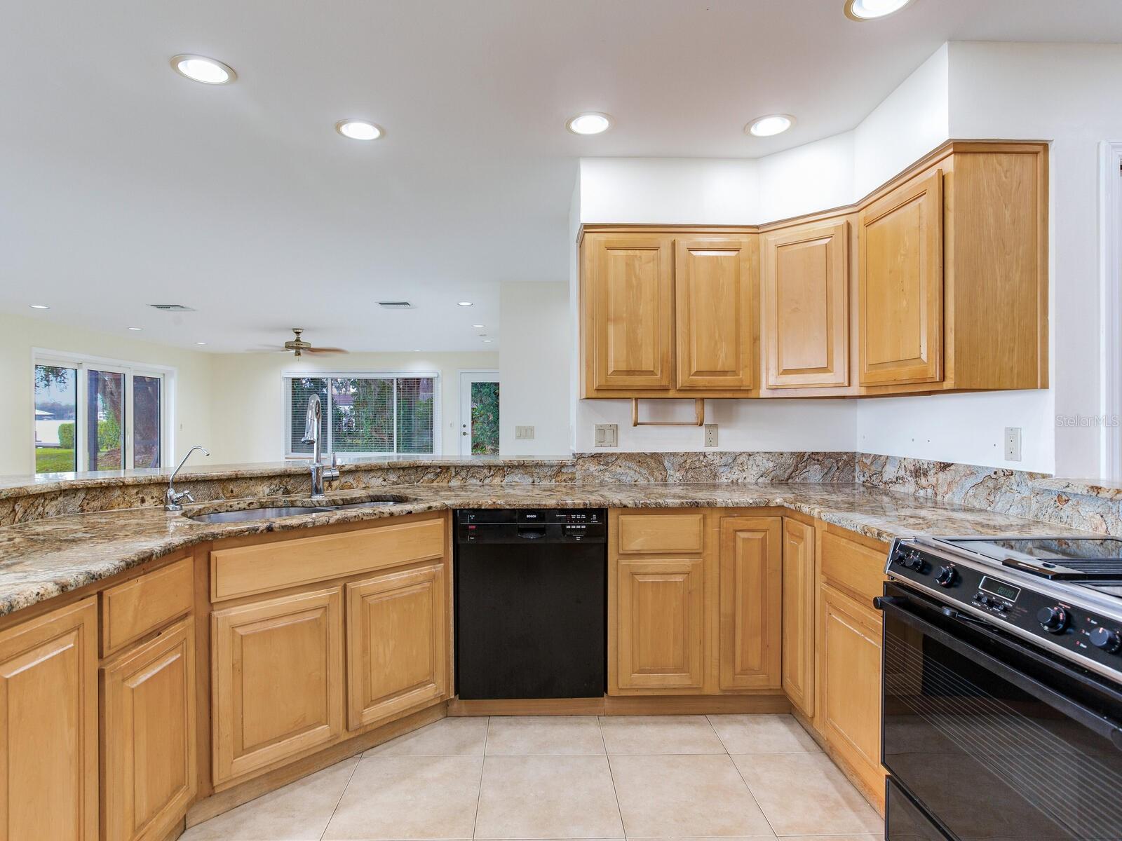 TB8331369 Property Photo