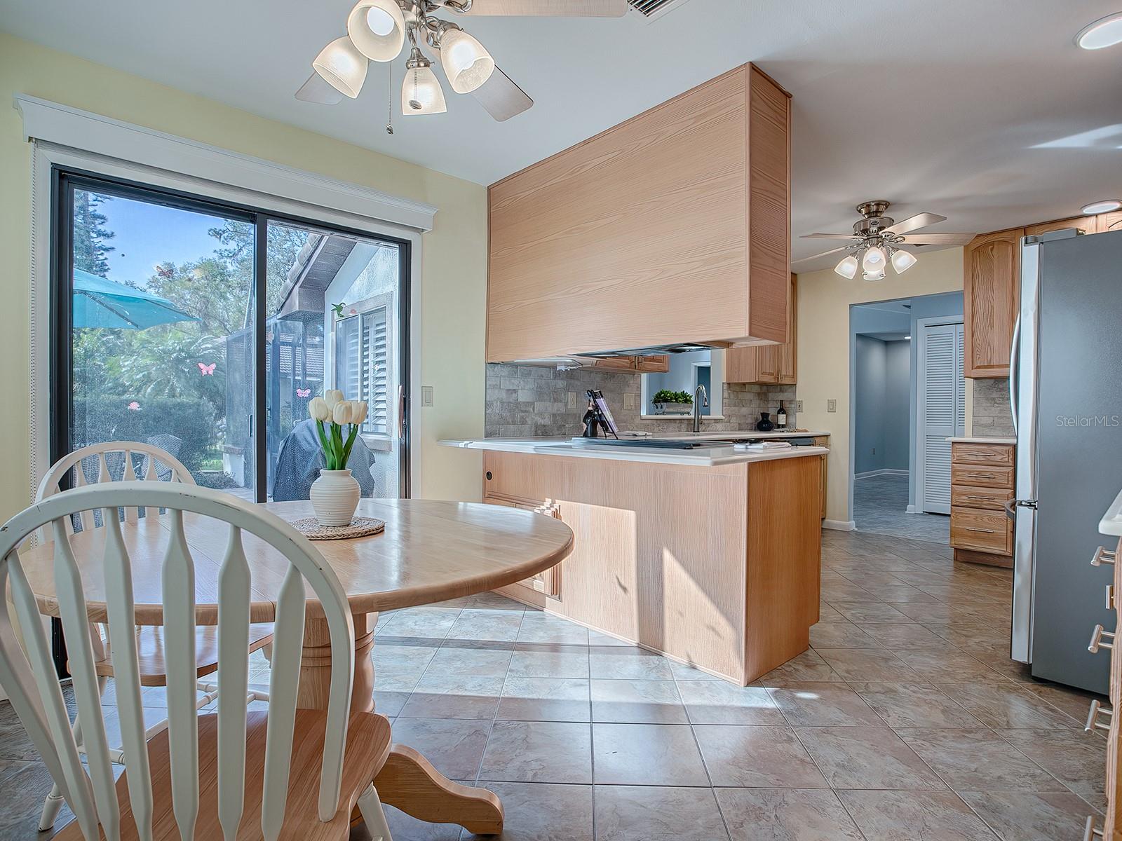 102 CEDAR WAY, YALAHA, FL, 34797