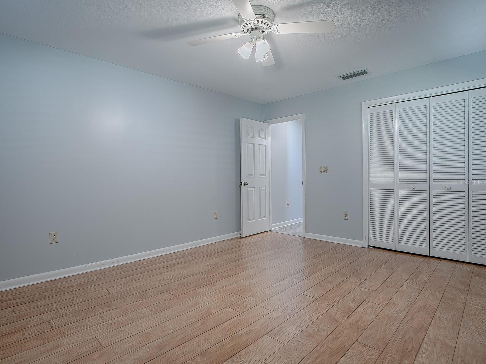 102 CEDAR WAY, YALAHA, FL, 34797