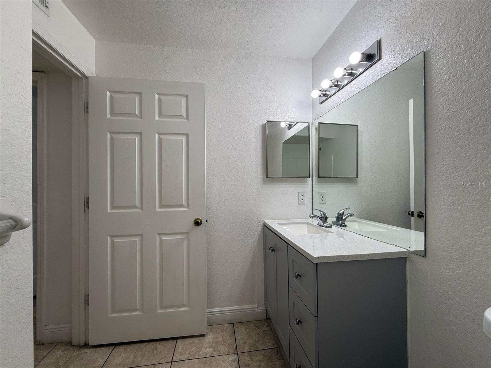 14001 FAIRWAY ISLAND DR #526, ORLANDO, FL, 32837