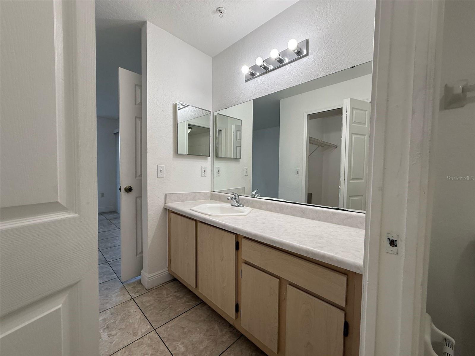 14001 FAIRWAY ISLAND DR #526, ORLANDO, FL, 32837
