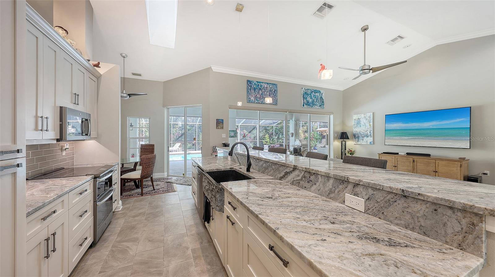 2910 LONGLEAT WOODS, SARASOTA, FL, 34235
