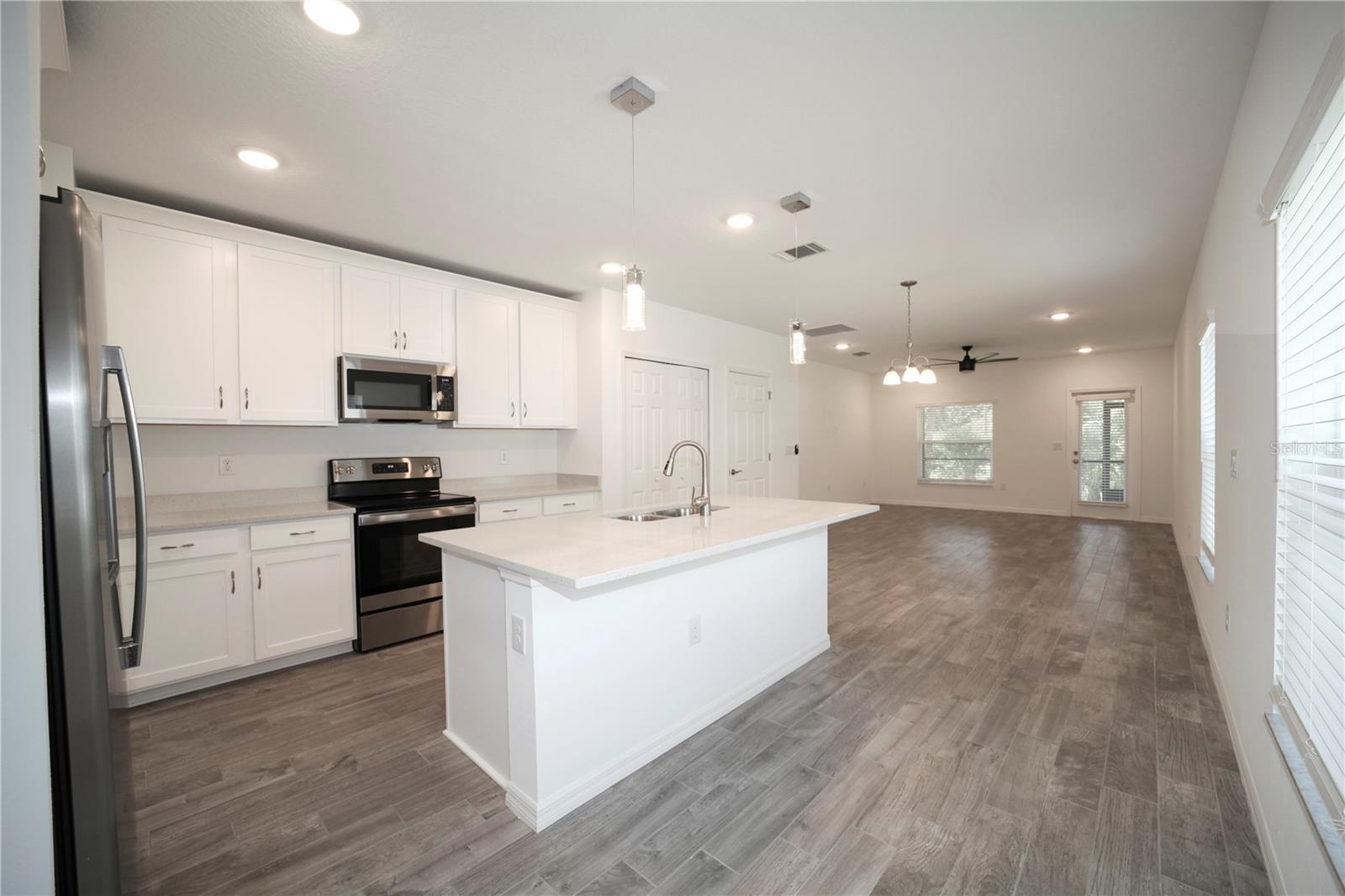 1424 SUNSET PRESERVE WAY, PORT CHARLOTTE, FL, 33953