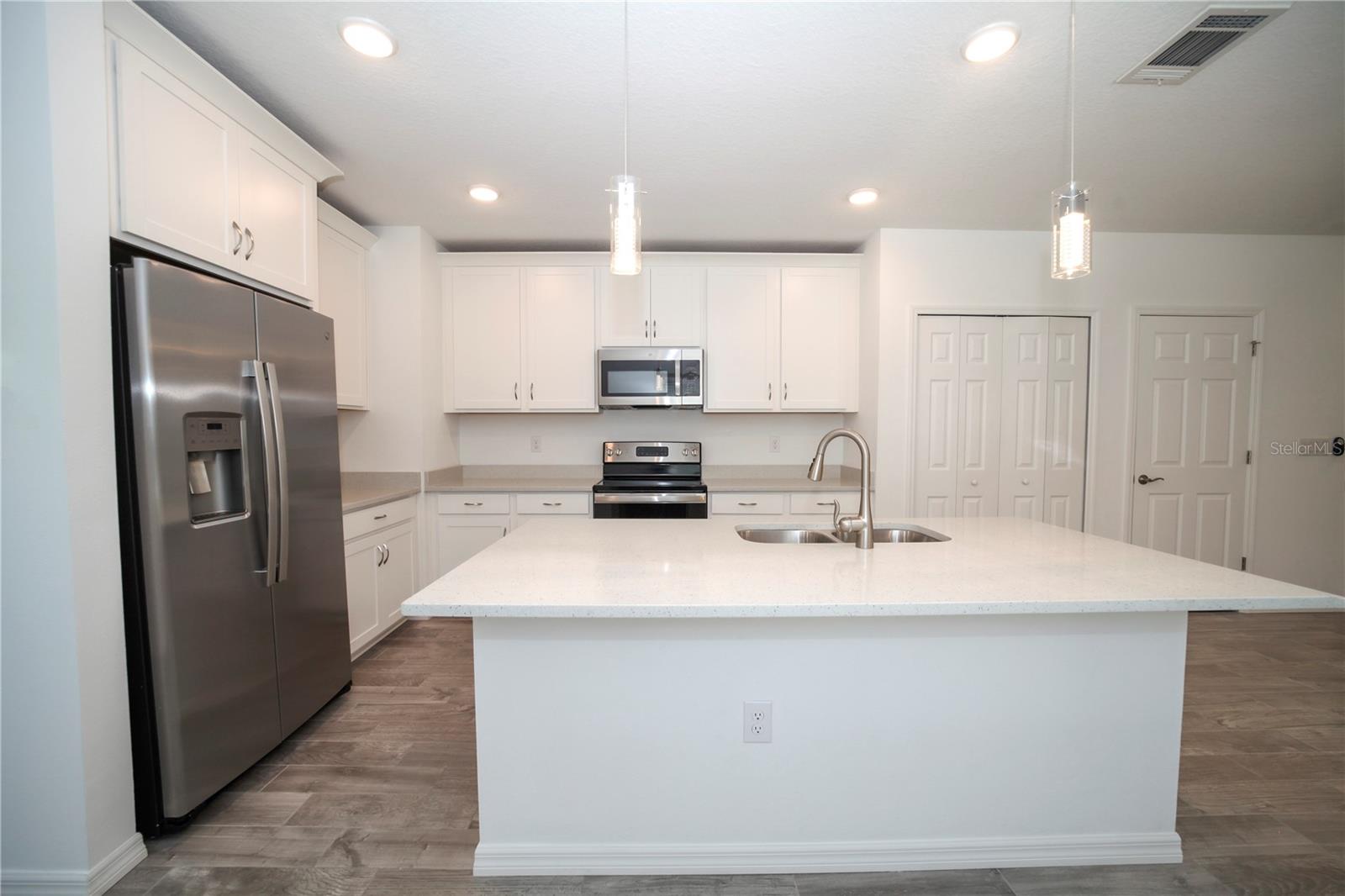 1424 SUNSET PRESERVE WAY, PORT CHARLOTTE, FL, 33953