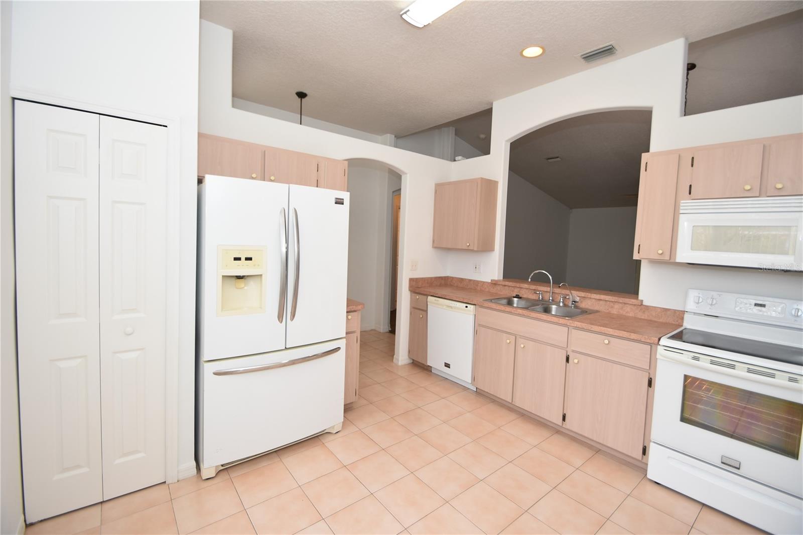 13 BUD SHIRE LN, PALM COAST, FL, 32137