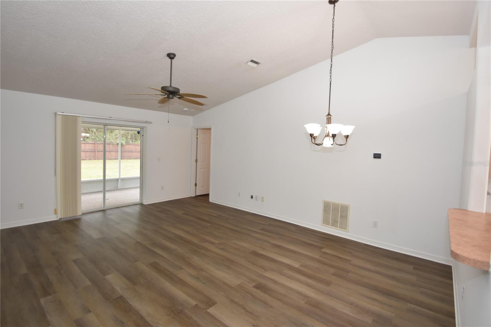 13 BUD SHIRE LN, PALM COAST, FL, 32137