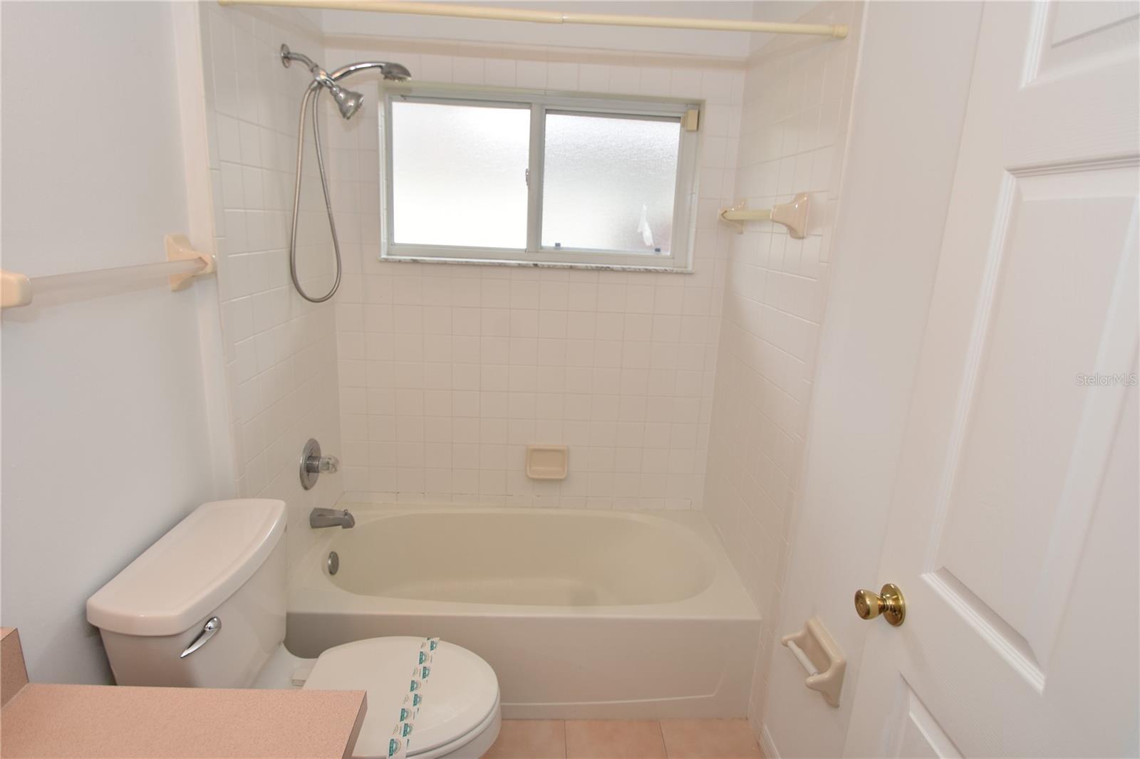 13 BUD SHIRE LN, PALM COAST, FL, 32137