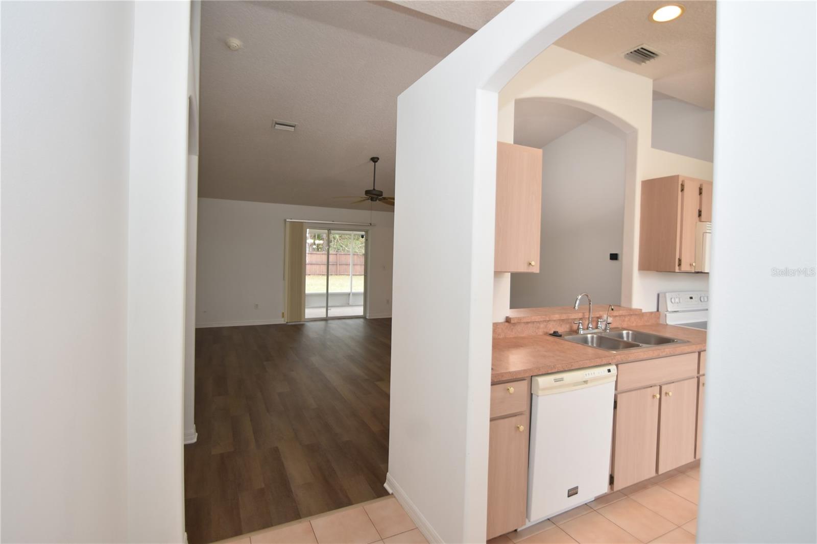 13 BUD SHIRE LN, PALM COAST, FL, 32137