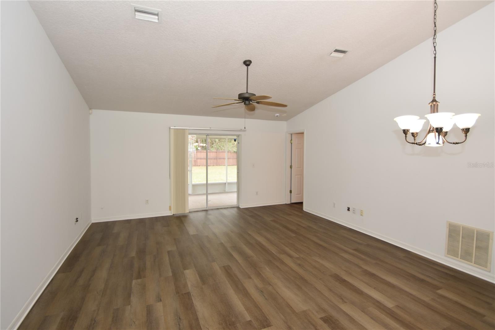 13 BUD SHIRE LN, PALM COAST, FL, 32137